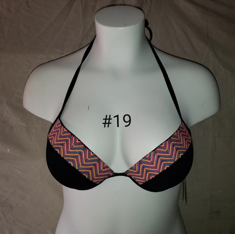 Swimsuit / bikini top